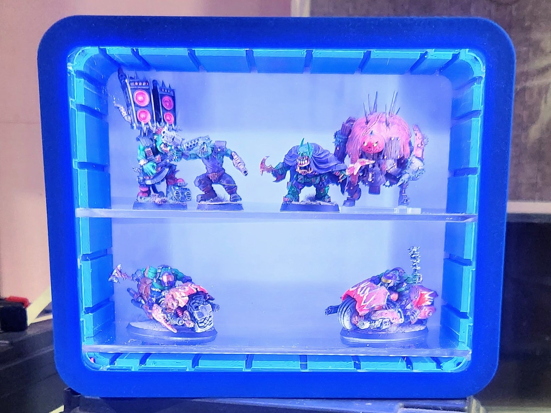 Lighted Display Case for Miniatures - produktbillede