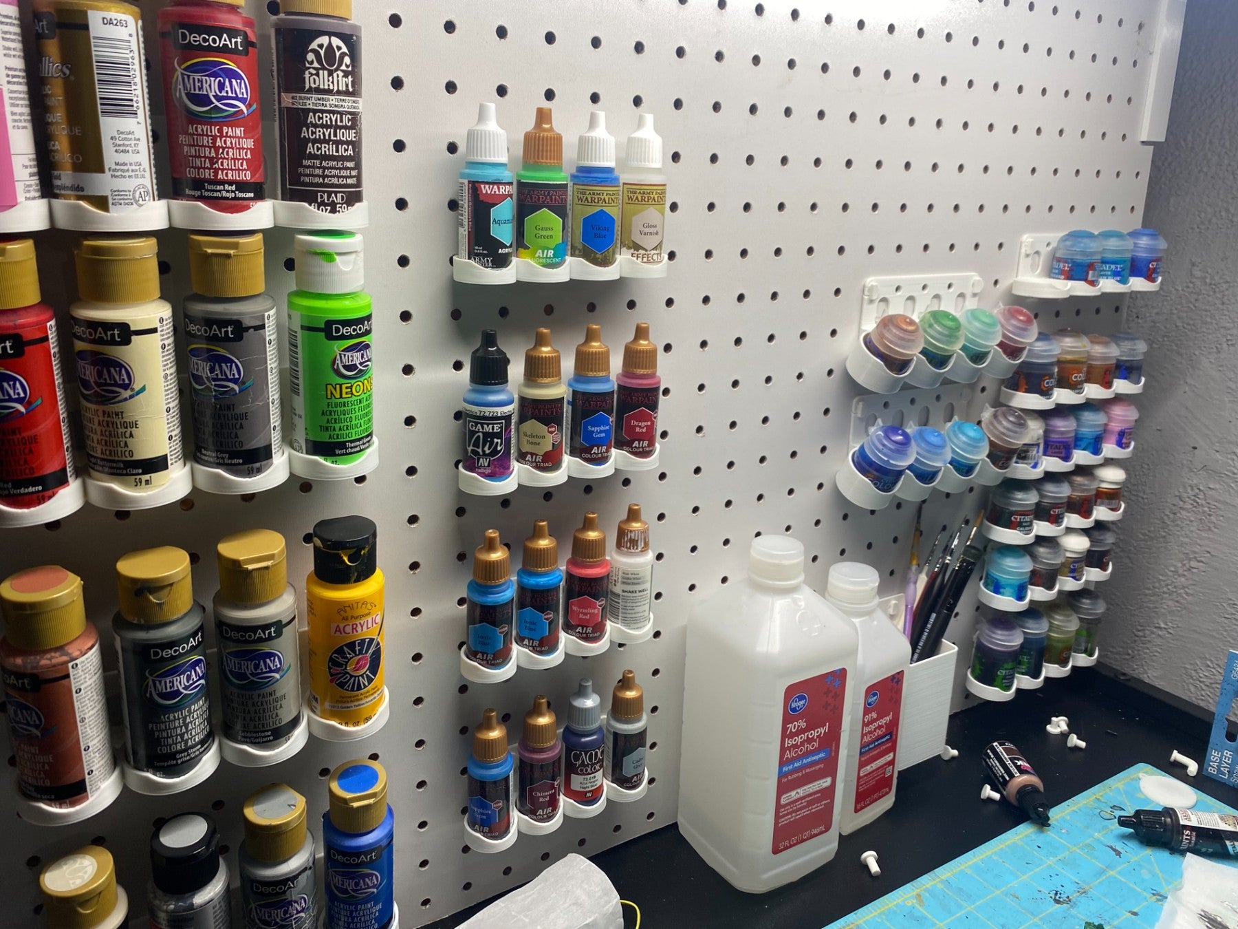 Pegboard Paint Rack System - produktbillede